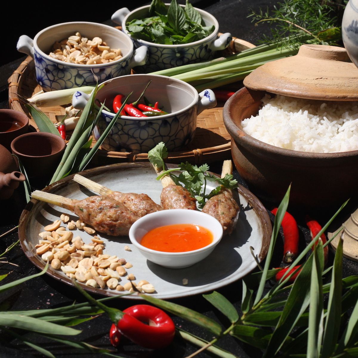 Vietnamese Home Cooking & Market Tour