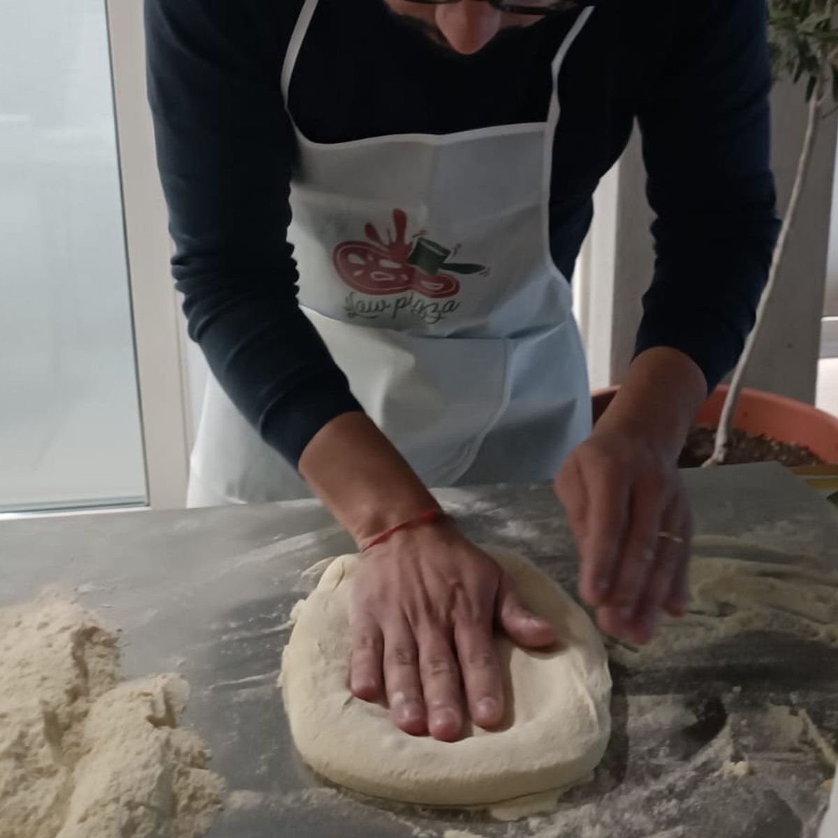 Contemporary Pizza Cooking Class in Catania