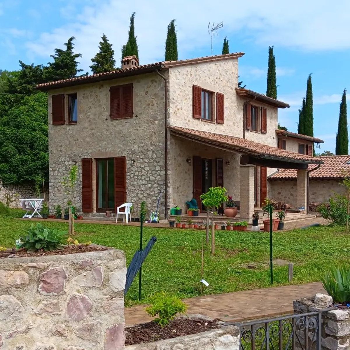 Cook and Eat Fresh Pasta and Tiramisù in the Umbrian Hills