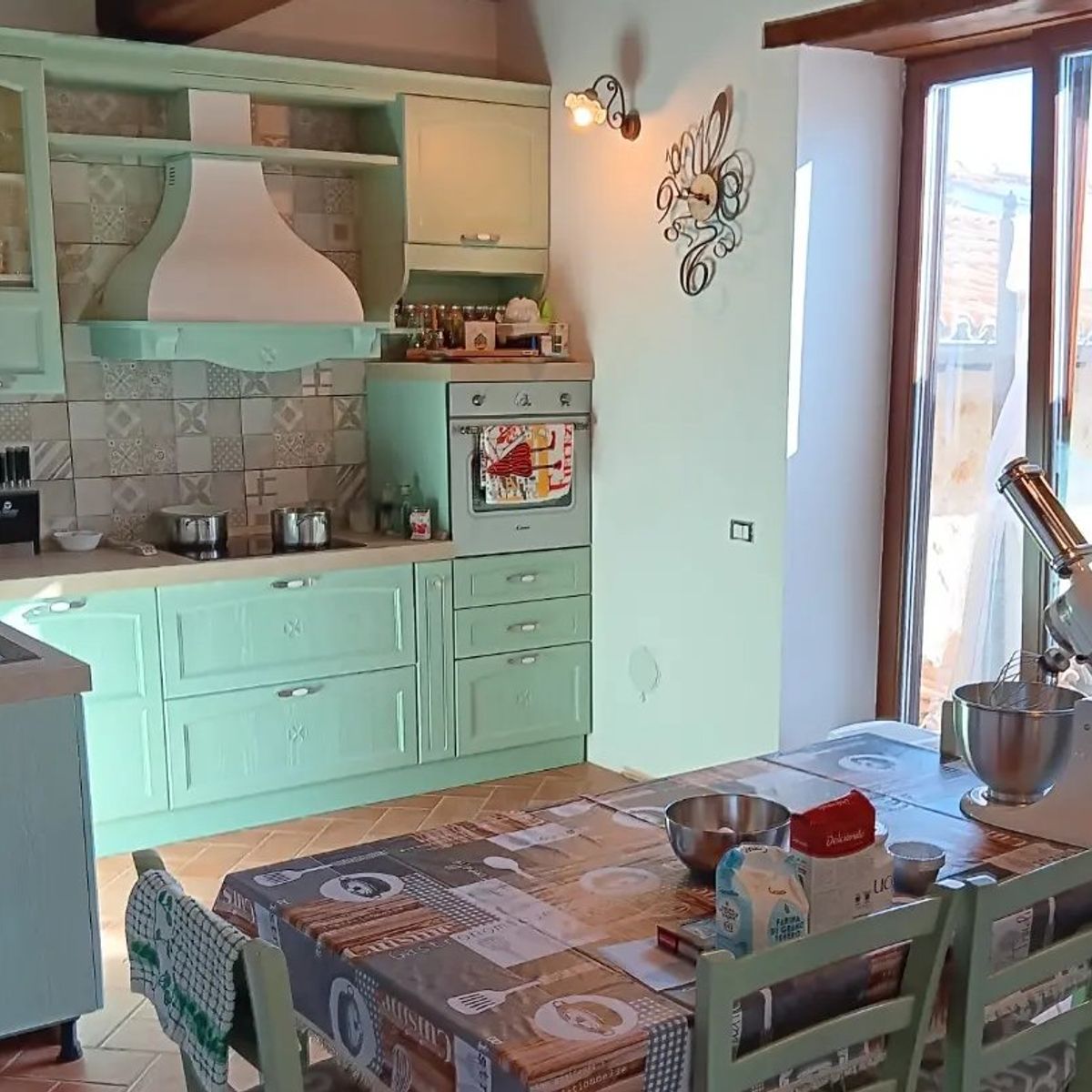 Cook and Eat Fresh Pasta and Tiramisù in the Umbrian Hills