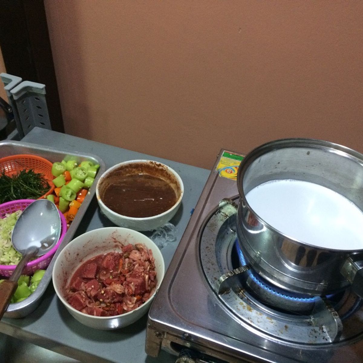 Fresh Market Tour & Authentic Thai Lunch Cooking with Passionate Chef