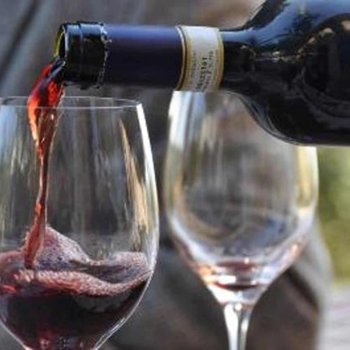 Cooking and Drinking in a Tuscan Farmhouse