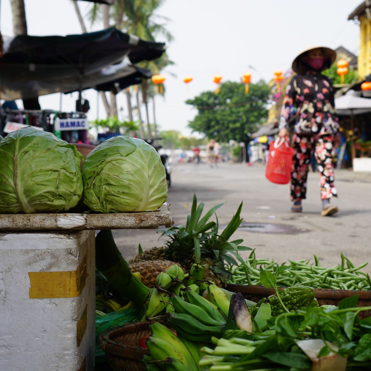 Visite du marché local avec promenade en bateau jusqu'à la maison de ma grand-mère et cours de cuisine