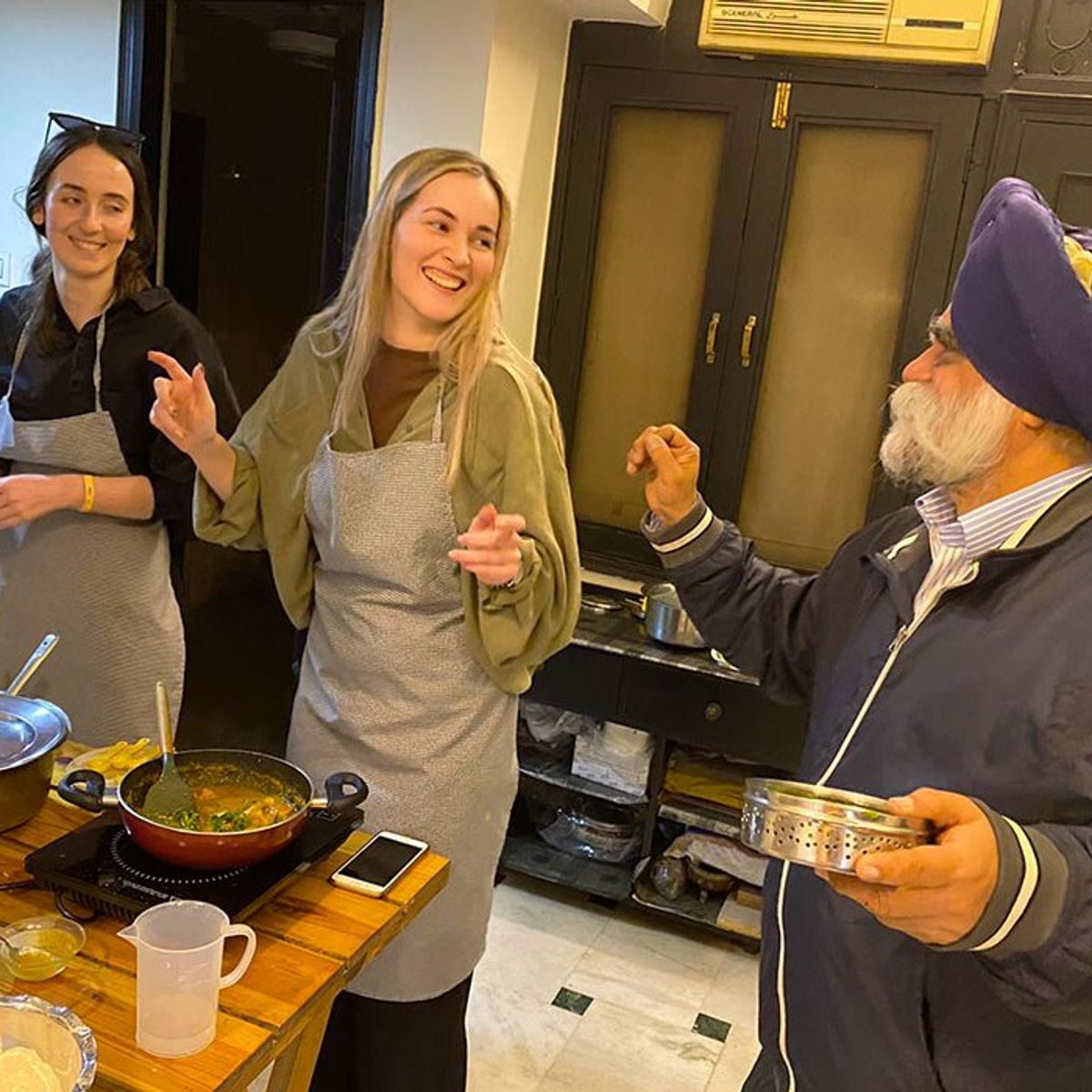 Learn a 6-Course Indian Meal in a Delhi Family Home