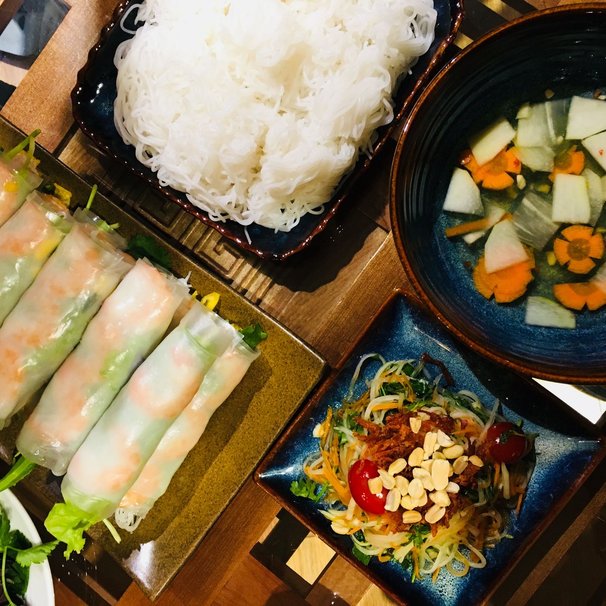 Cooking Class in Local Villa with Market Tour