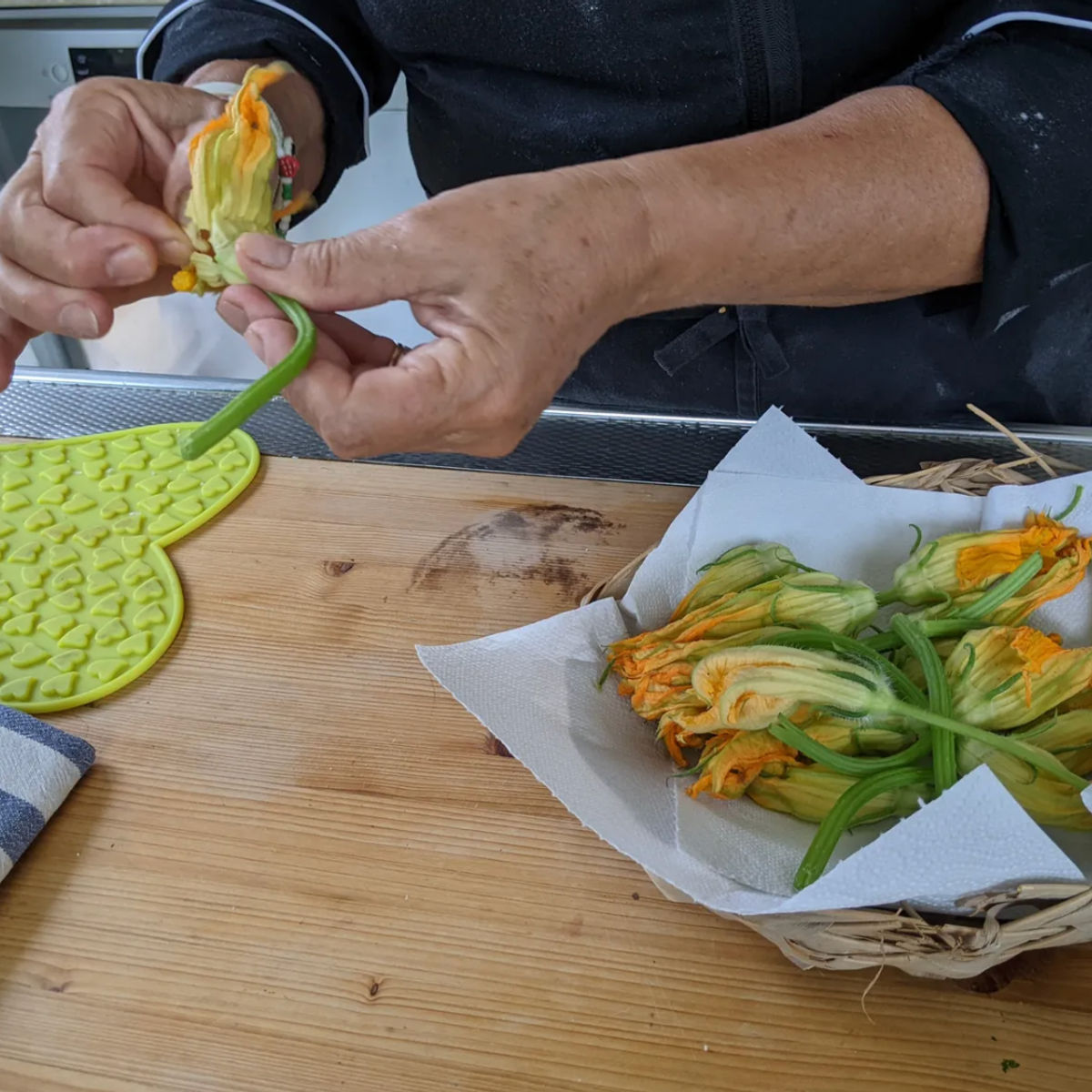 Cuisiner aux herbes sauvages dans la campagne romaine - Cours particulier