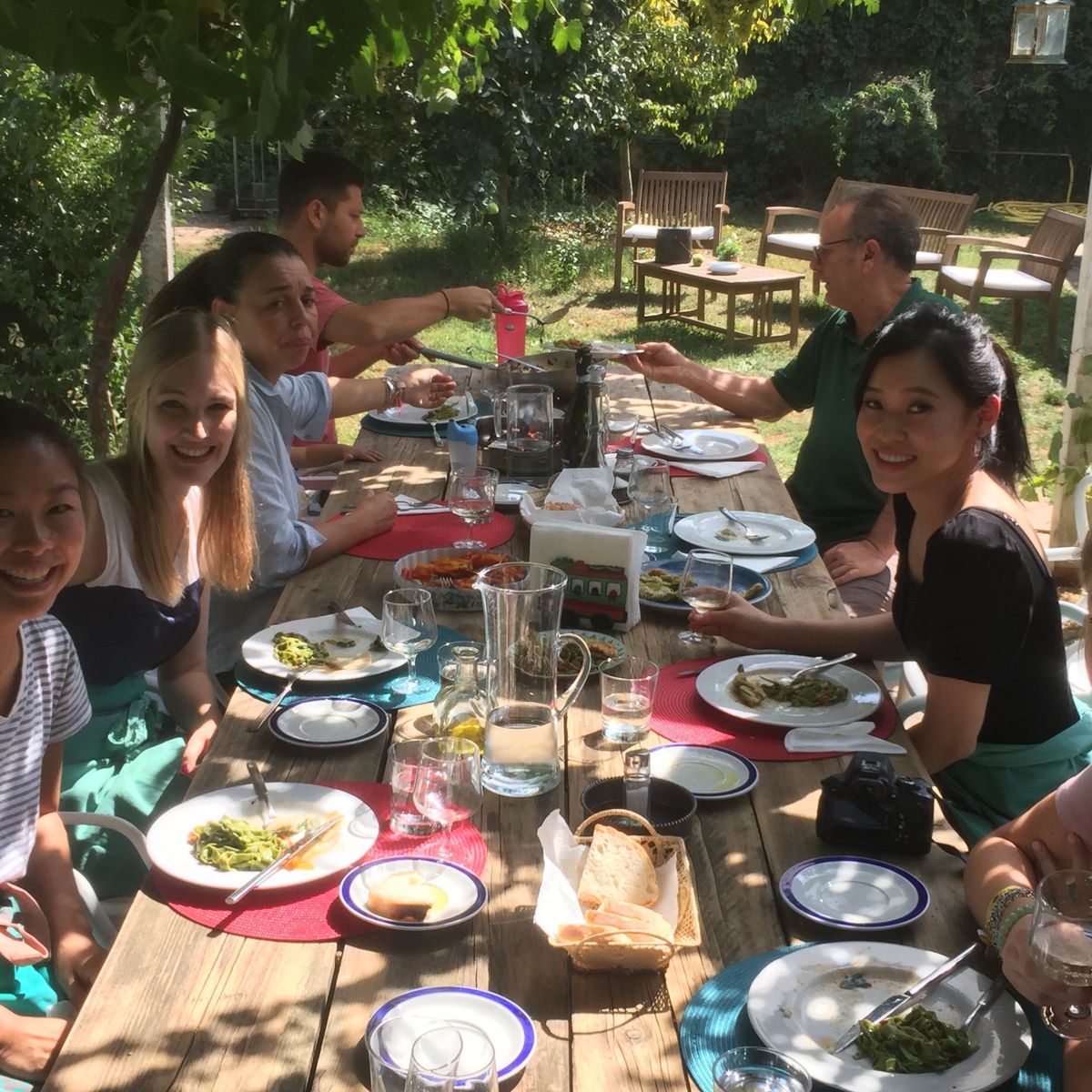 Cuisiner aux herbes sauvages dans la campagne romaine - Cours particulier