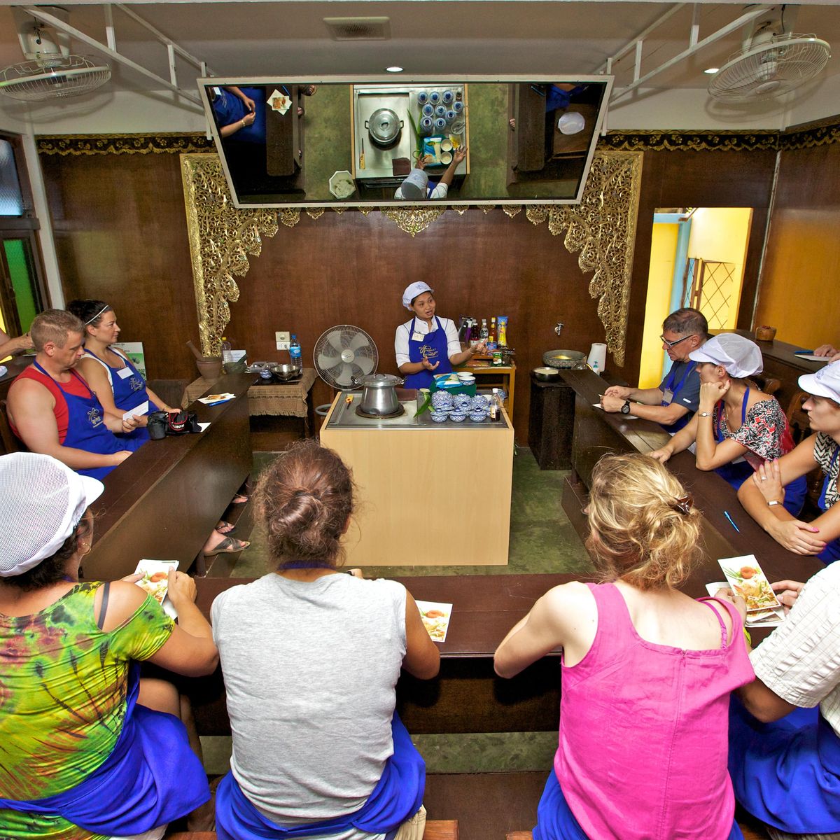 Seaside Fruit Cooking Class + Carving Class & Market Tour