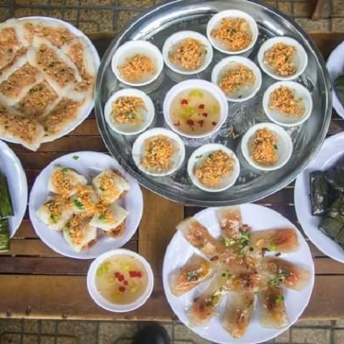 Danang Local Foods on Motorbike