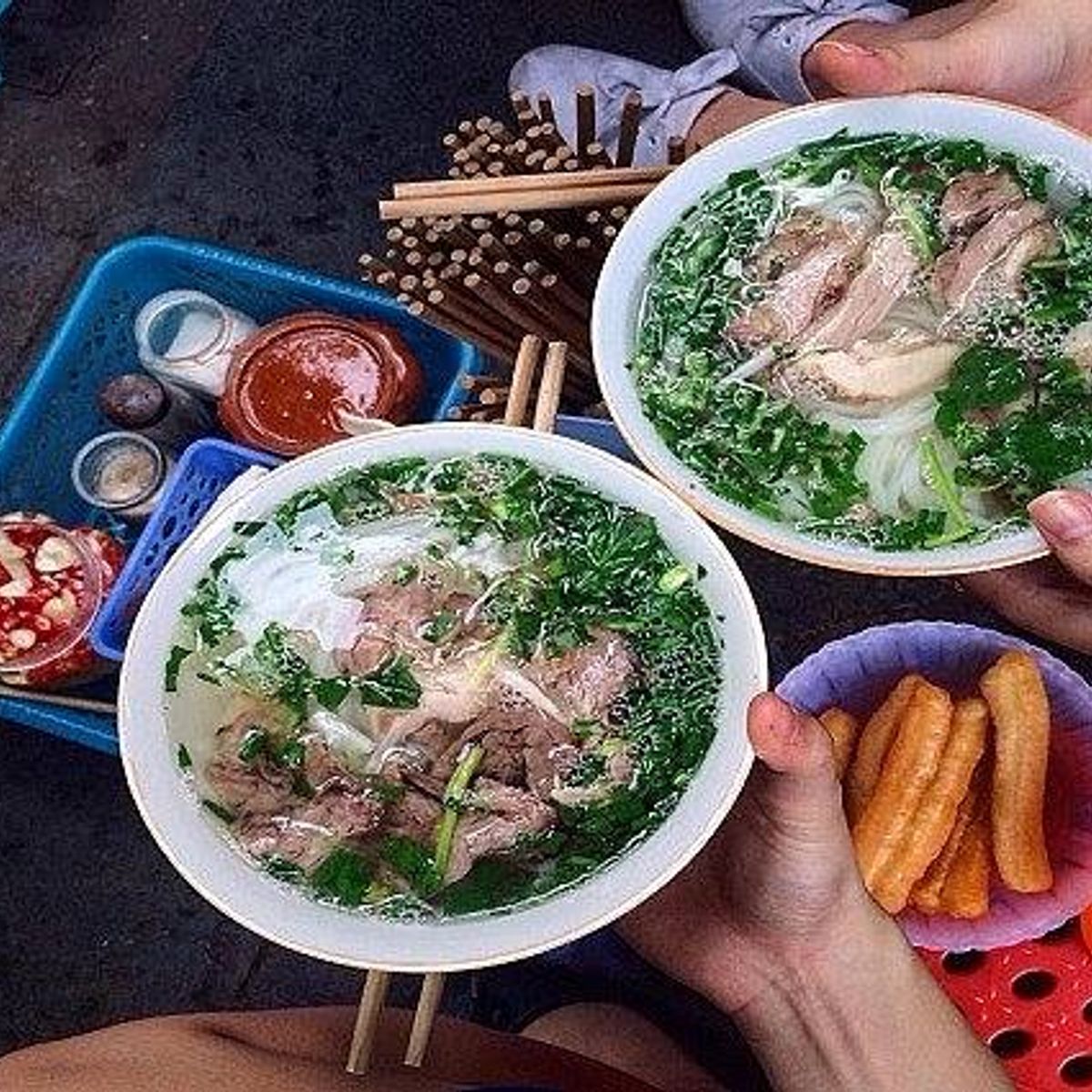 Da Nang Sightseeing and Local Food Tour by Scooter