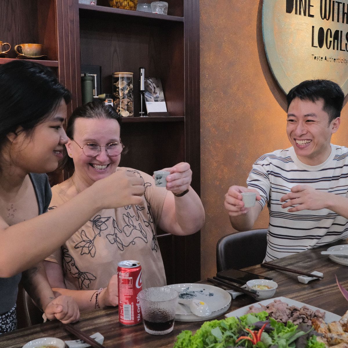 Dine With Locals