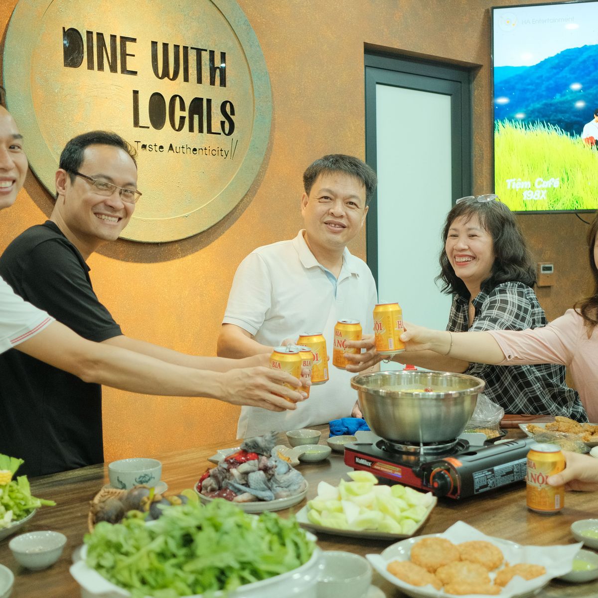 Dine With Locals
