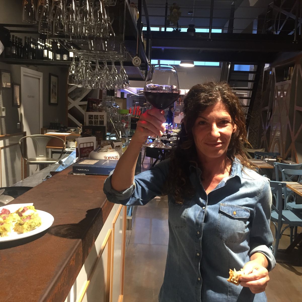Pompeii Ruins and Food Culture Tour with Four Wines and Local Food Tasting