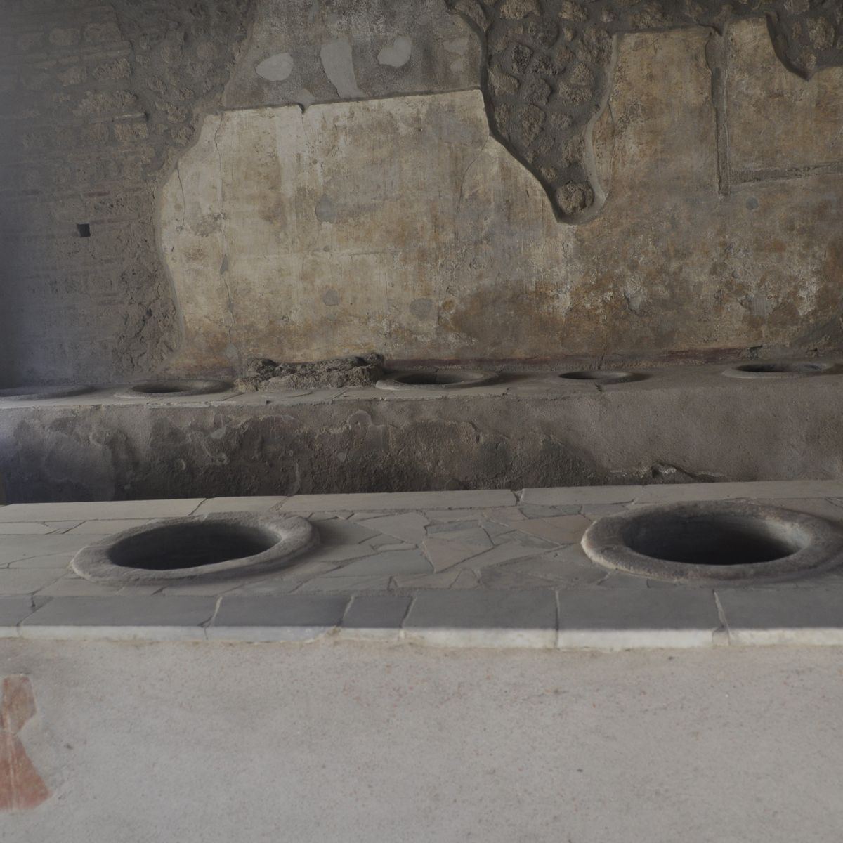 Pompeii Ruins and Food Culture Tour with Four Wines and Local Food Tasting