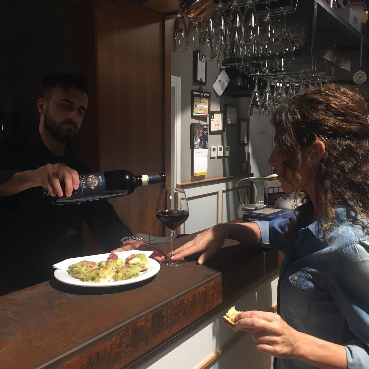 Pompeii Ruins and Food Culture Tour with Four Wines and Local Food Tasting