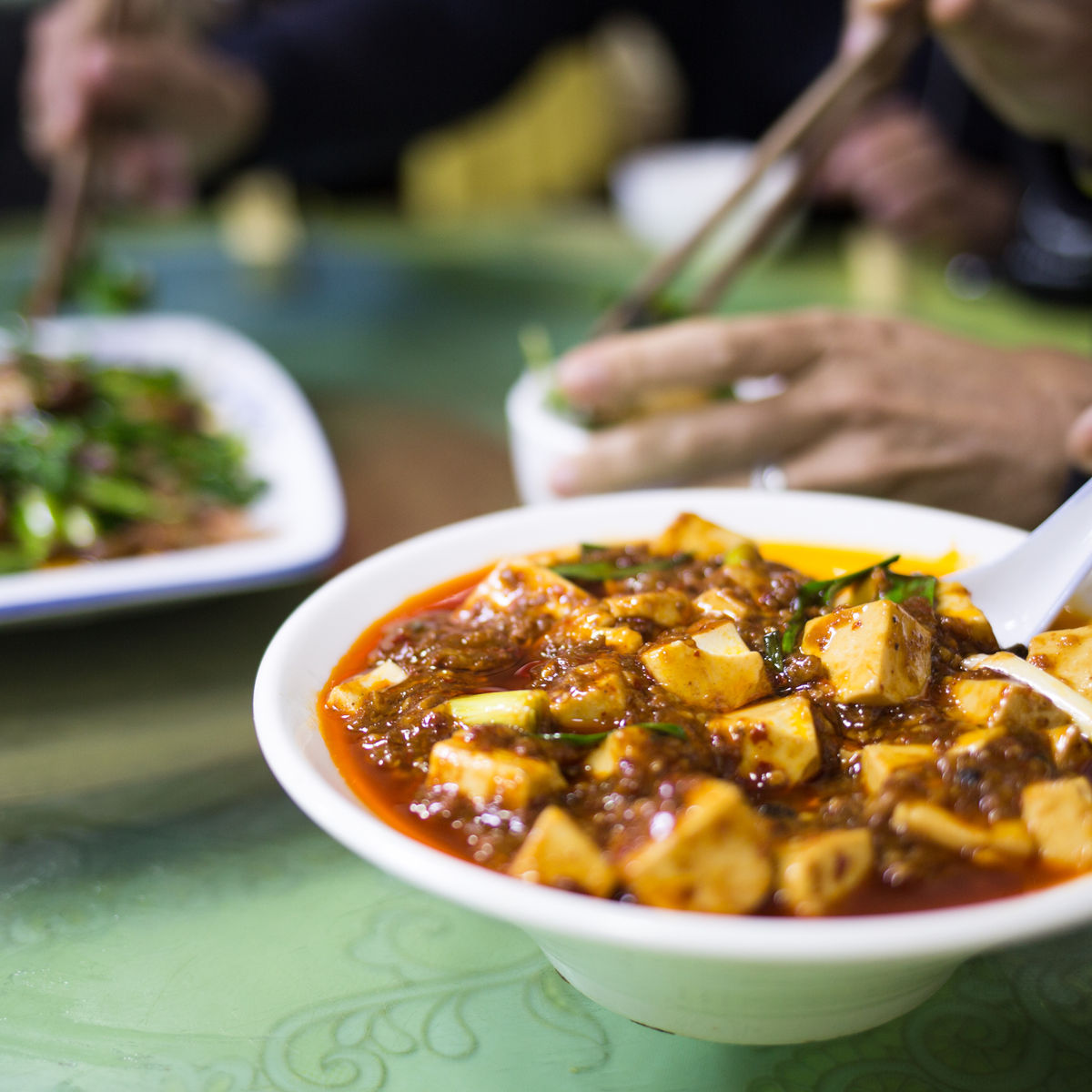 Evening Food Tour by Tuk-tuk with Chengdu Insiders