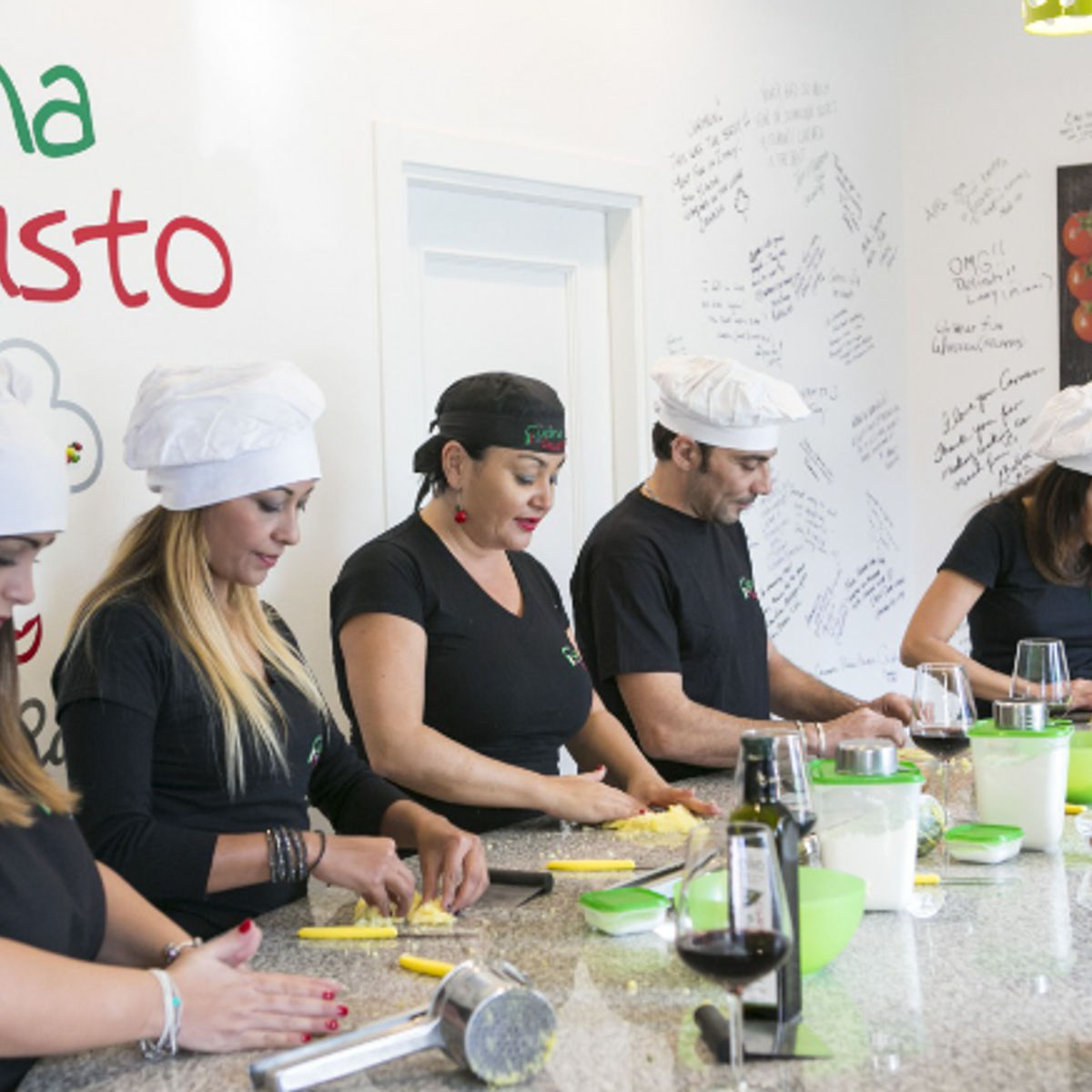 Italian Culinary Experience in Sorrento Evenings