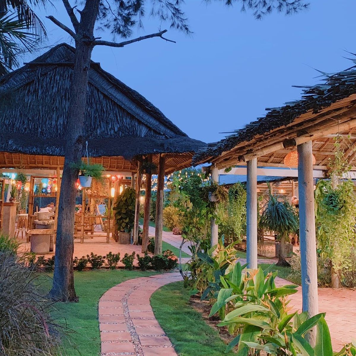Thuan Tinh Island Sunset Family Cooking Class, Rowboat Ride, Lantern Lounge In Water Coconut Forest