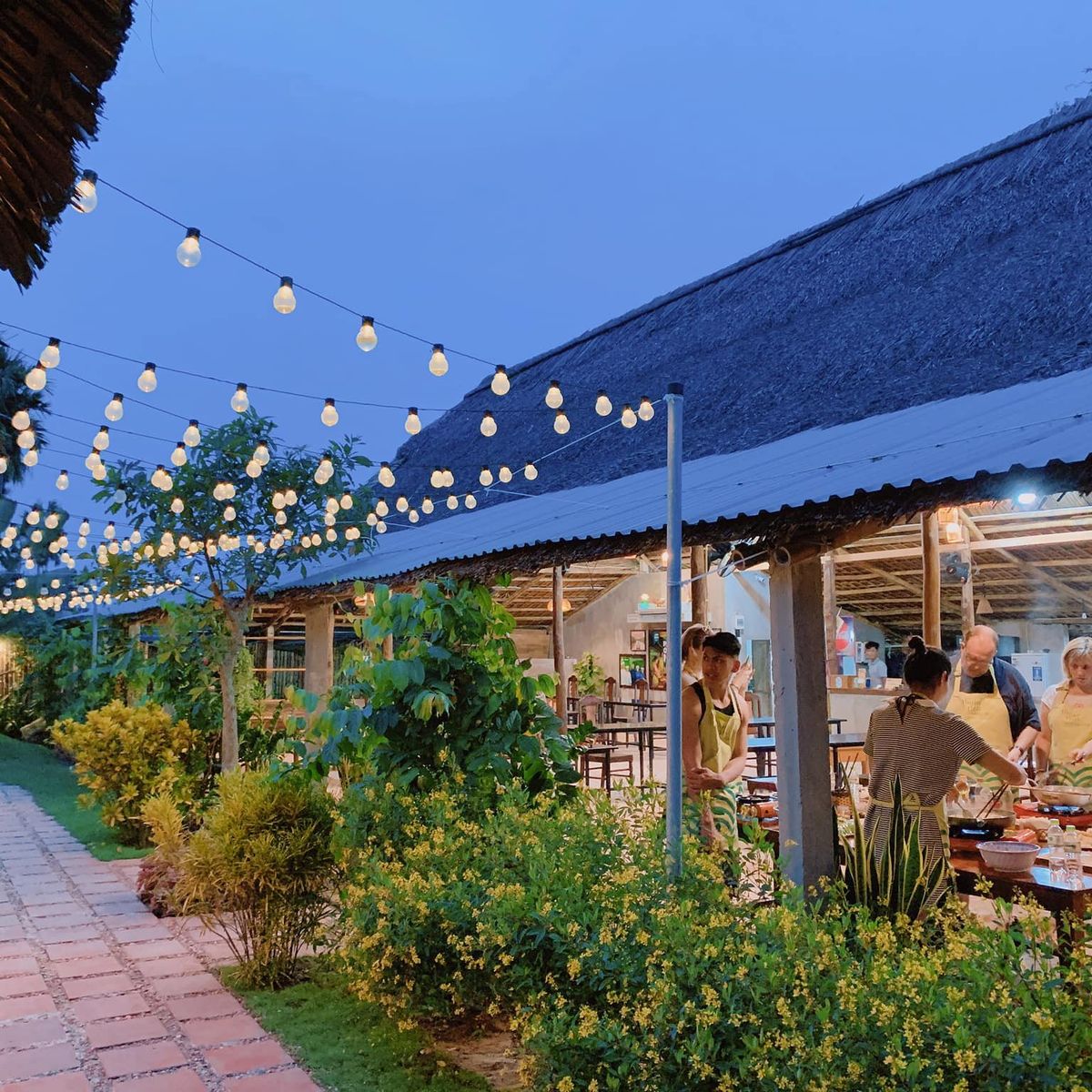 Thuan Tinh Island Sunset Family Cooking Class, Rowboat Ride, Lantern Lounge In Water Coconut Forest