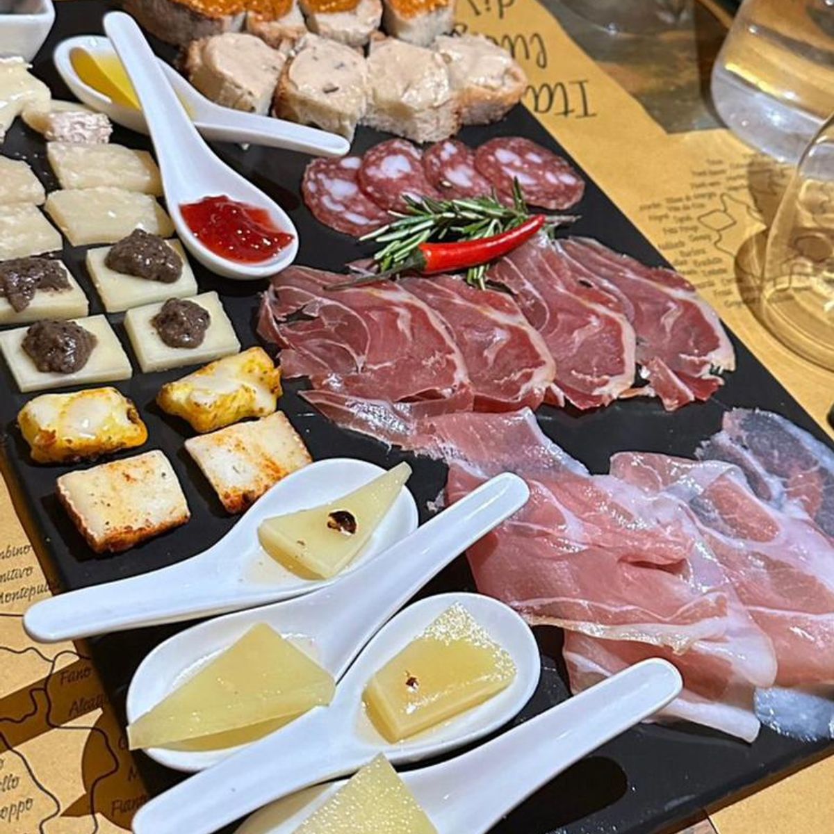 Exclusive Trastevere Food & Wine Experience in Rome
