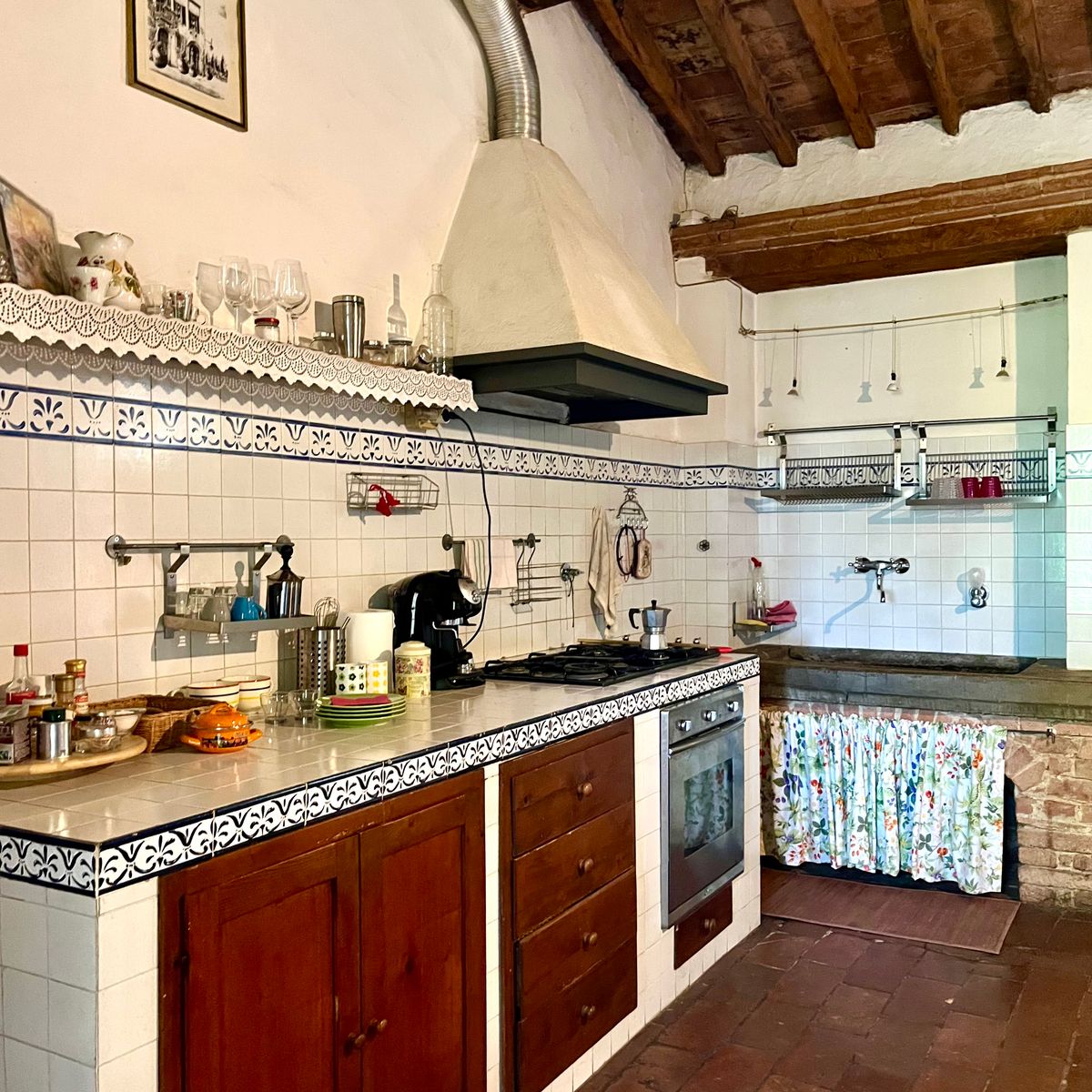 Experience Harvesting Vegetables and Pasta Culinary Class at a Tuscan Villa