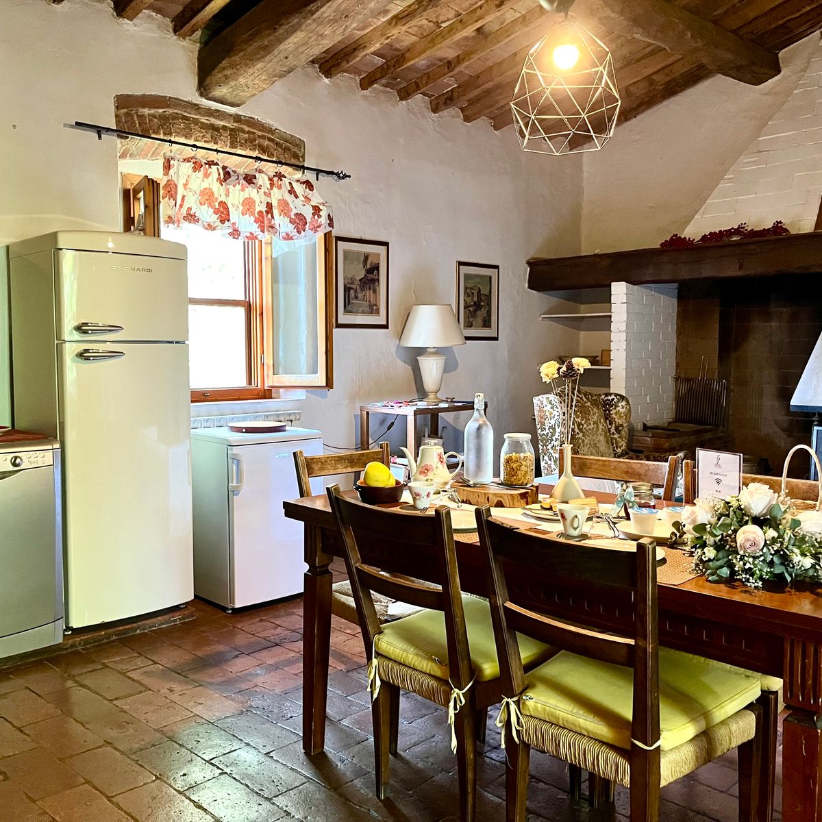 Experience Harvesting Vegetables and Pasta Culinary Class at a Tuscan Villa