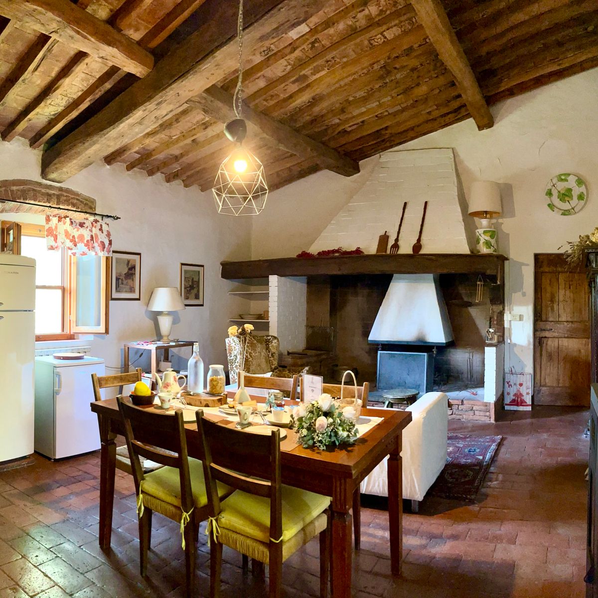 Experience Harvesting Vegetables and Pasta Culinary Class at a Tuscan Villa