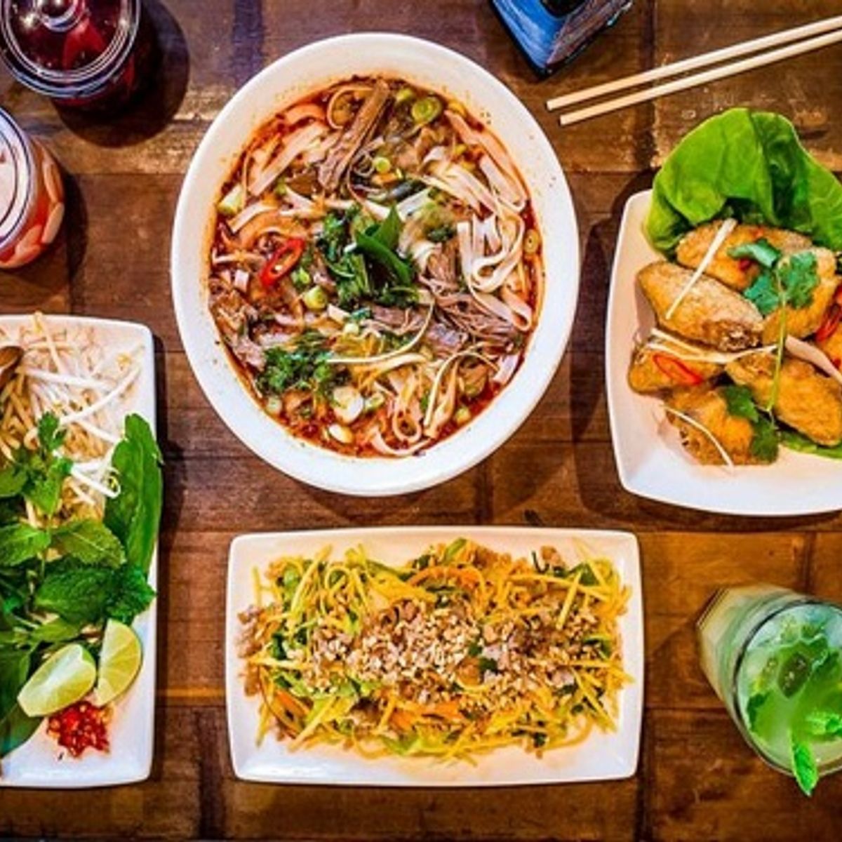 Explorez la cuisine de rue d'Hanoï lors d'une visite à pied