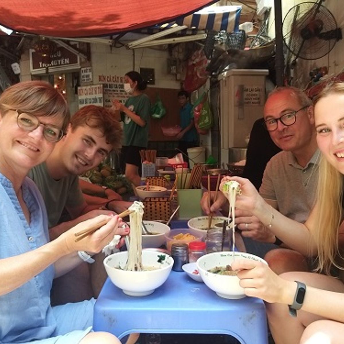 Explorez la cuisine de rue d'Hanoï lors d'une visite à pied