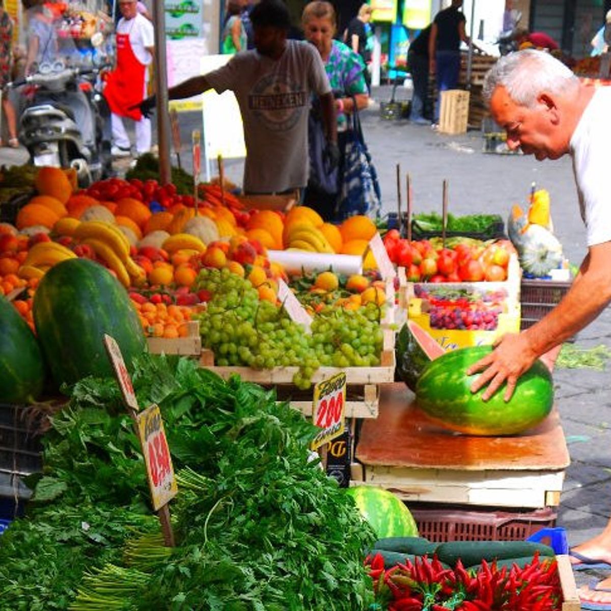 Exploring and taste local food markets with Riccardo