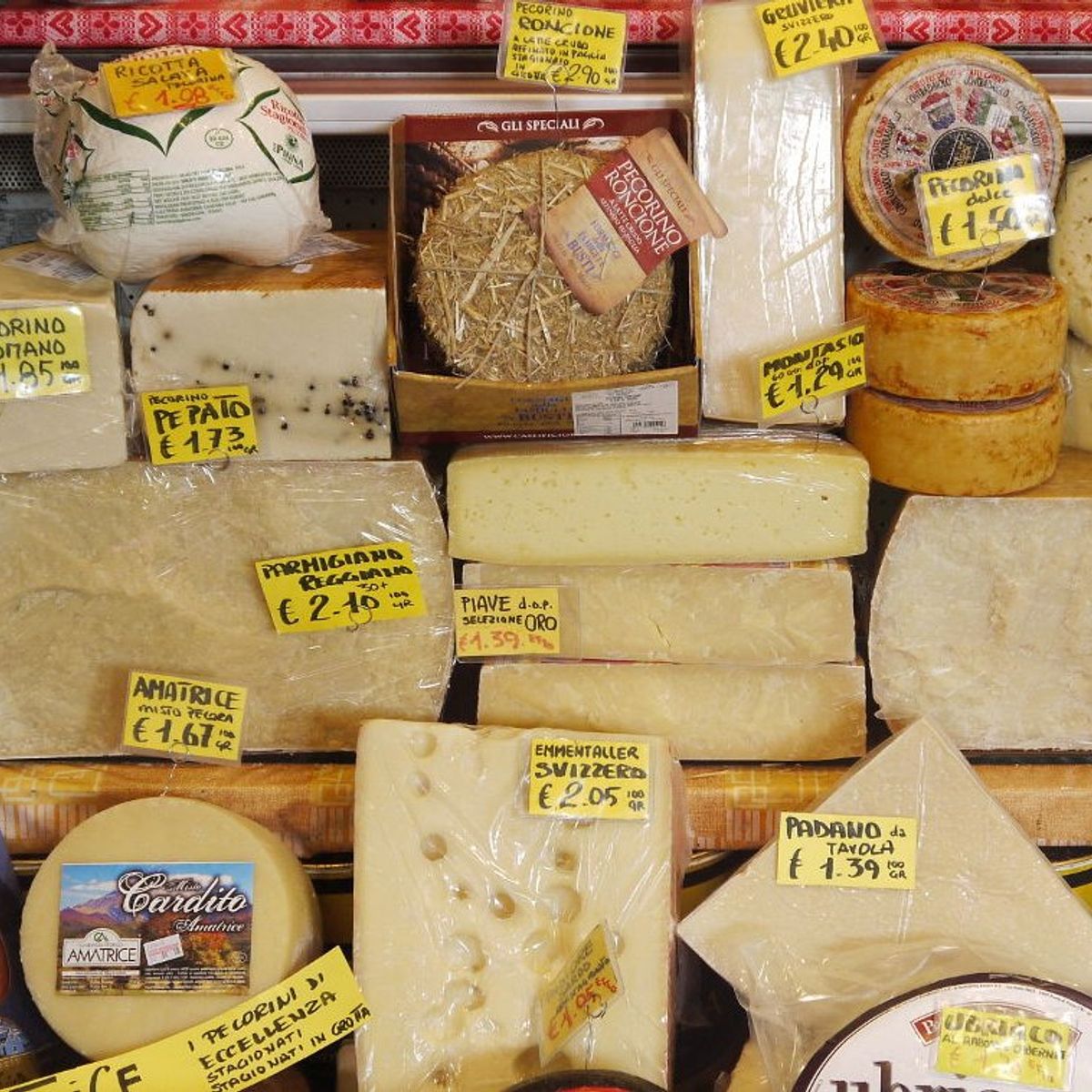 Exploring and taste local food markets with Riccardo