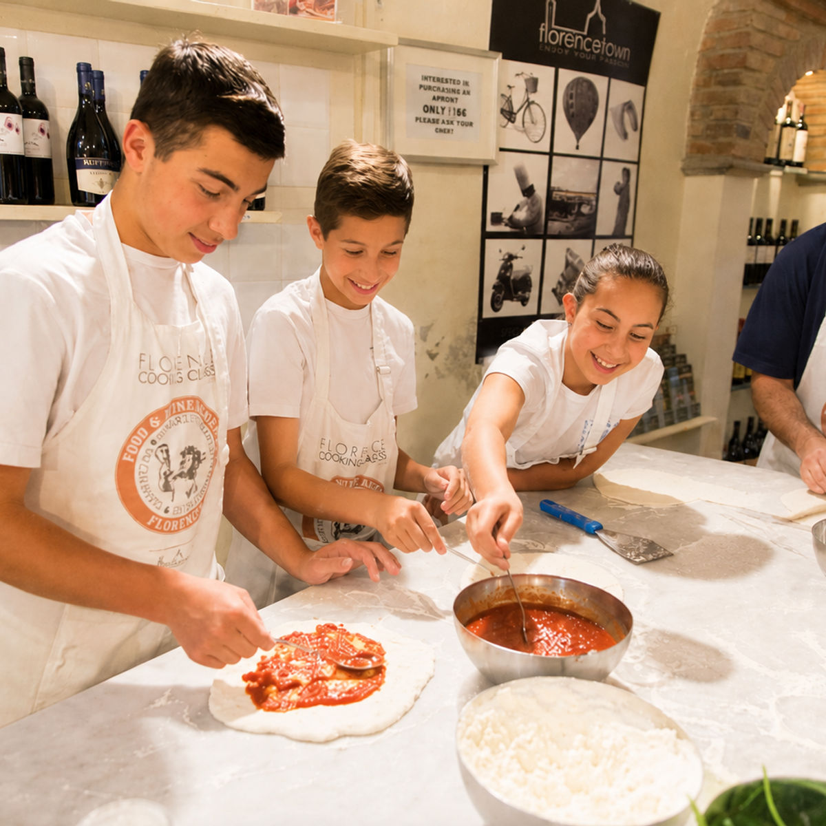 Family Fun: Pizza and Gelato Making Class in Florence