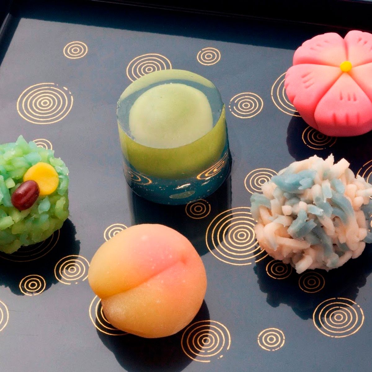 Flavors of Japan: Central Tokyo Food Tour with Wagashi Experience