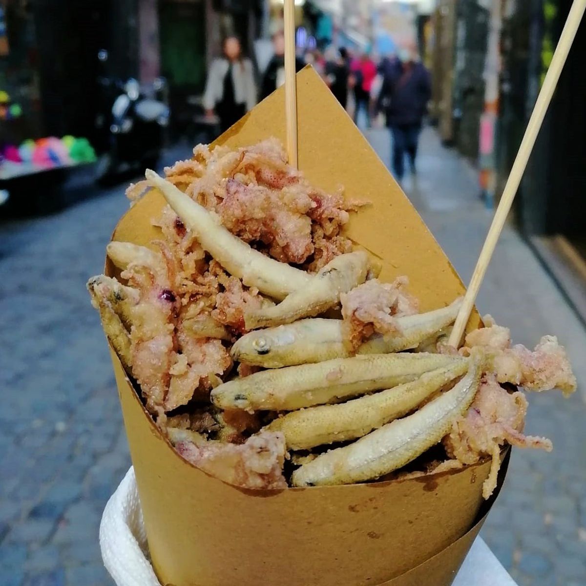 Flavors of Naples: A Gastronomic Journey through the Spanish Quarter