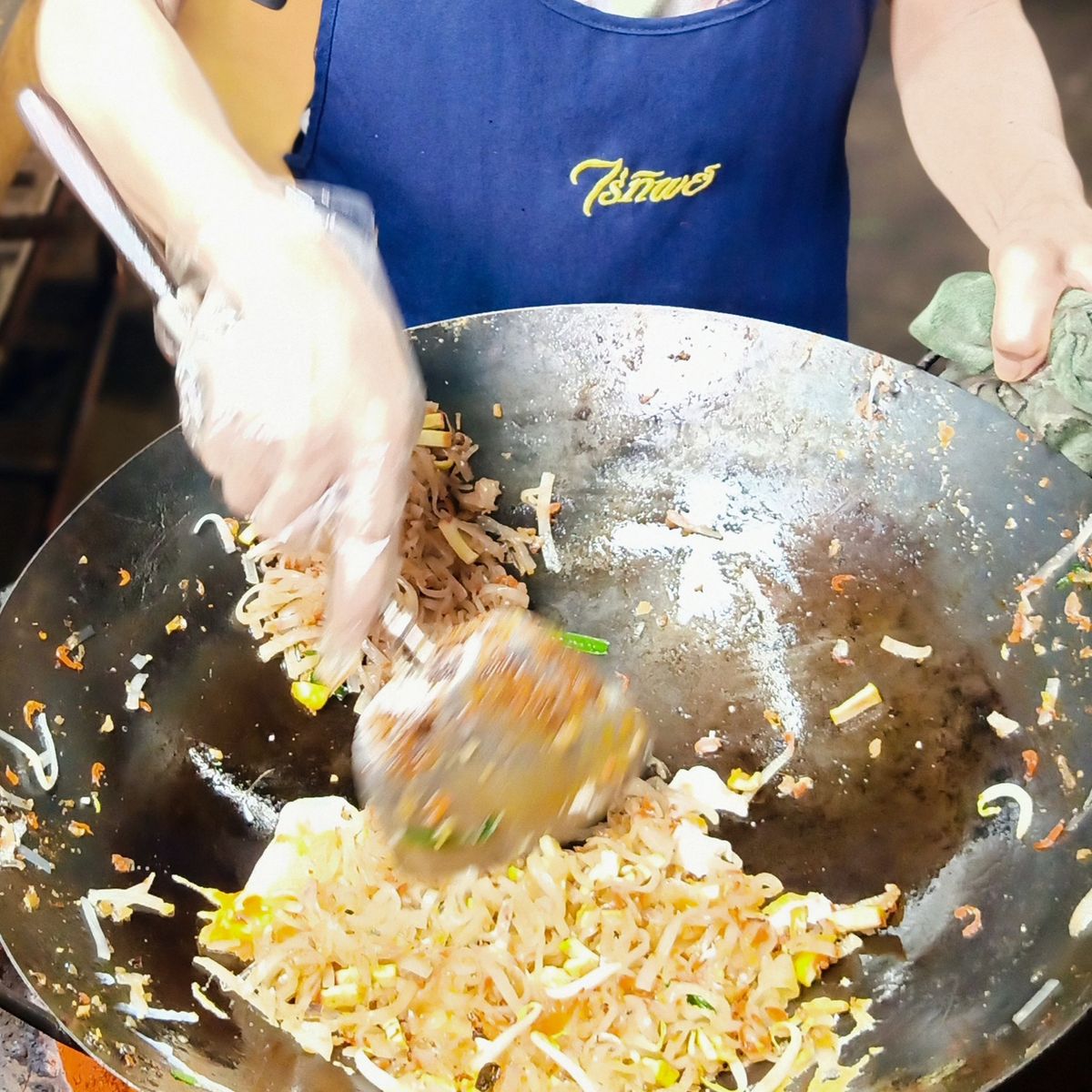 Découvrez les marchés animés de Bangkok : dégustations culinaires, visite des canaux et patrimoine culturel
