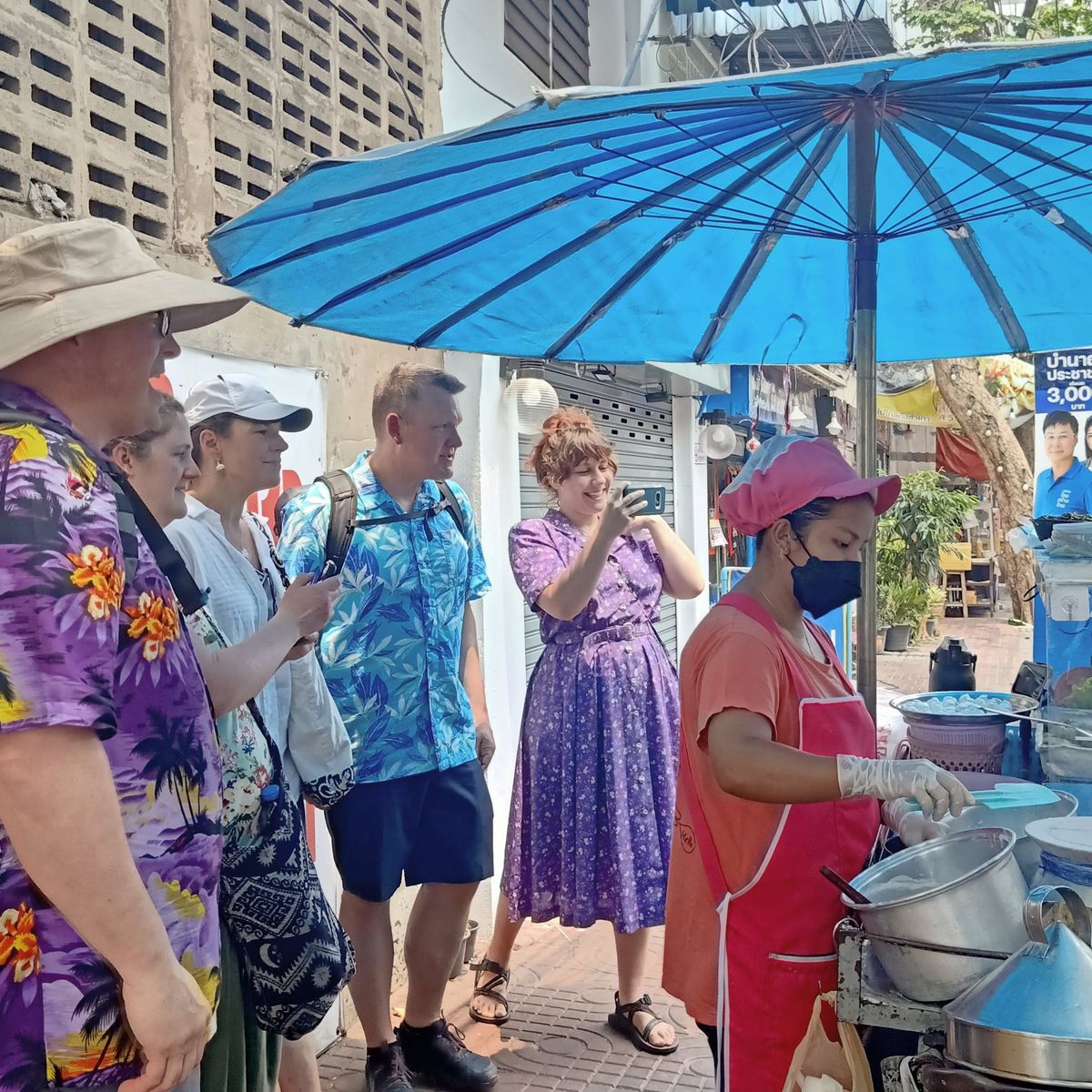Découvrez les marchés animés de Bangkok : dégustations culinaires, visite des canaux et patrimoine culturel