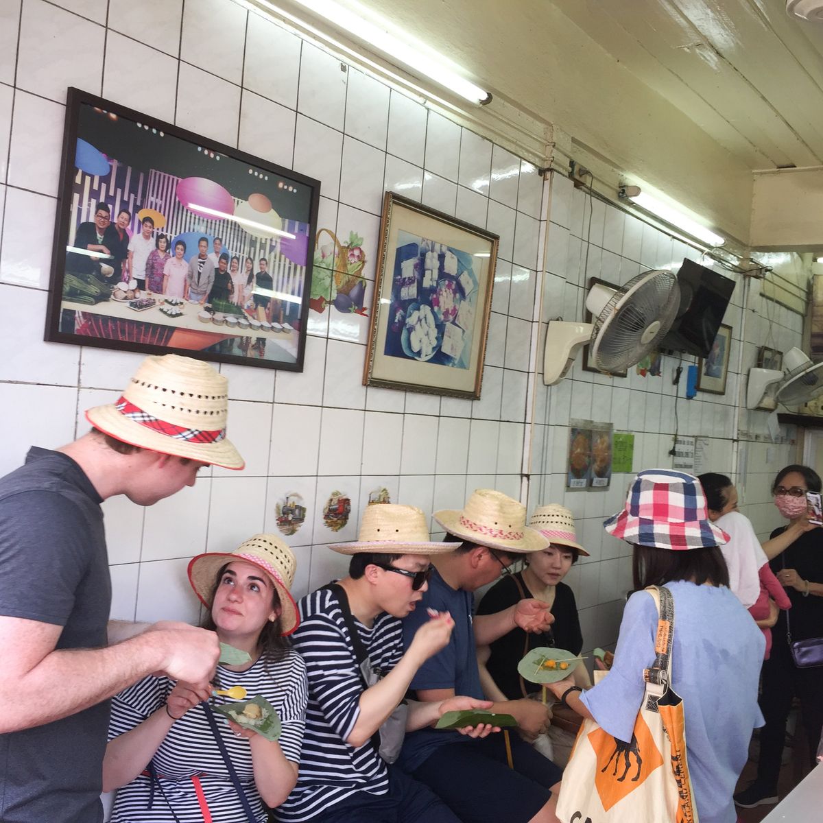 Foodie Tour & Private Boat Riding