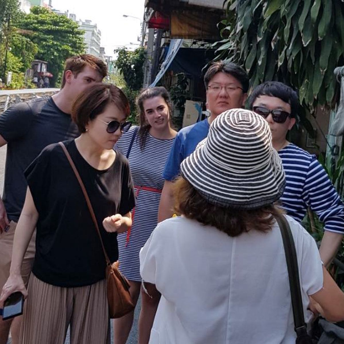 Foodie Tour & Private Boat Riding
