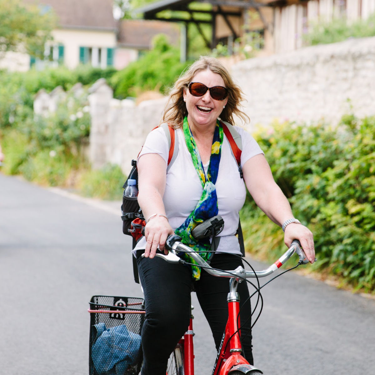 Ab Paris: Monet-Gärten & Giverny-Fahrradtour ohne Anstehen mit Markt-Picknickstopp