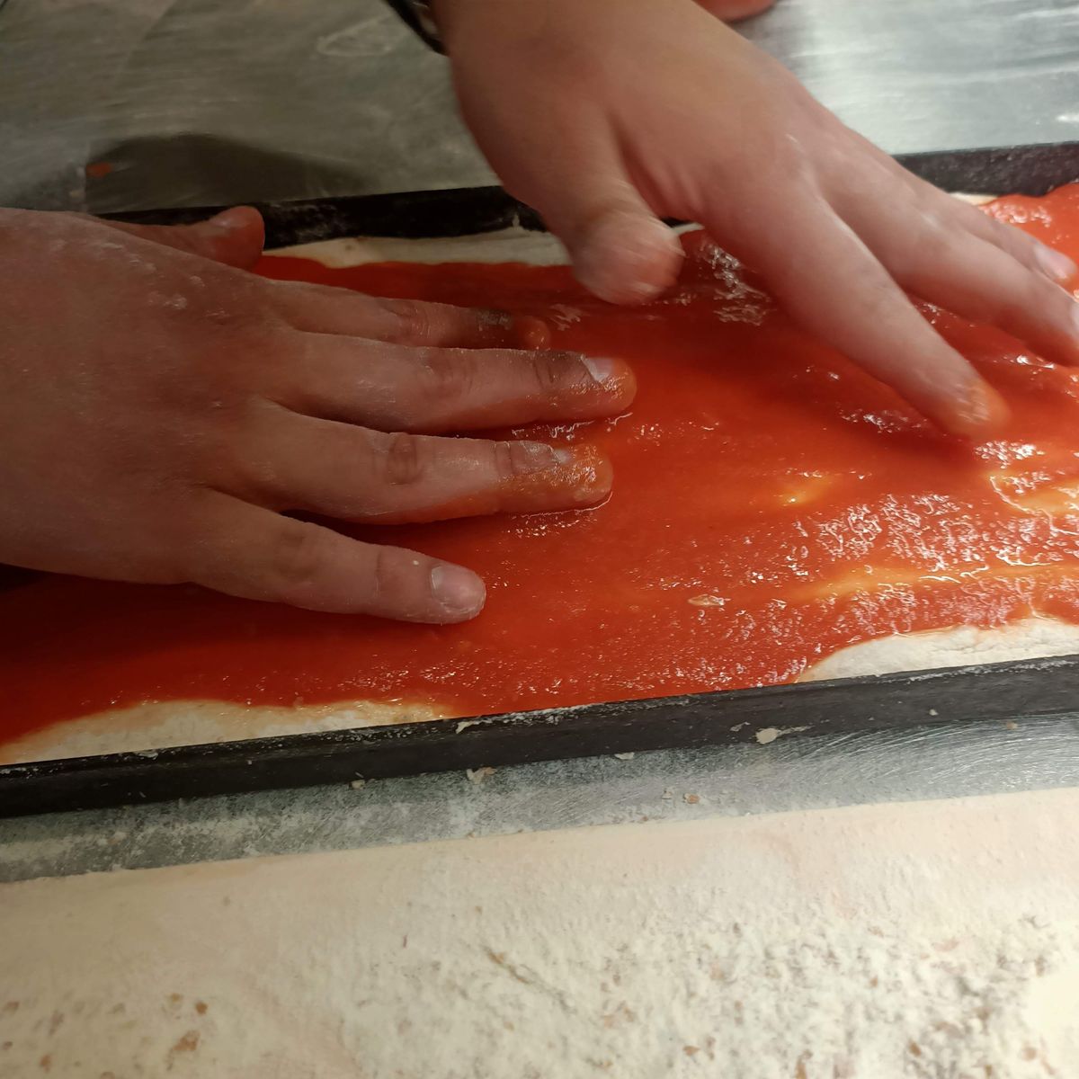 From Vineyard to Table: Wine Tasting and Gourmet Pizza Making in Rome