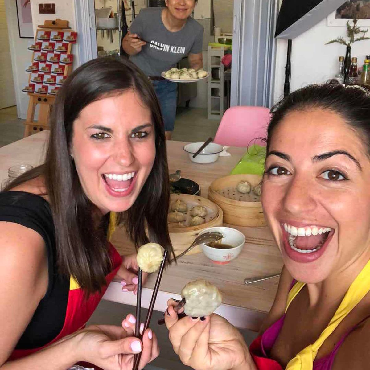 Fun Dim-Sum Cooking Class with Passionate Local Senior Chef