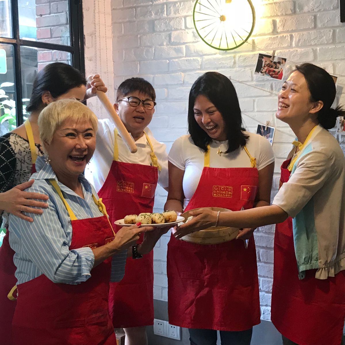 Fun Dim-Sum Cooking Class with Passionate Local Senior Chef