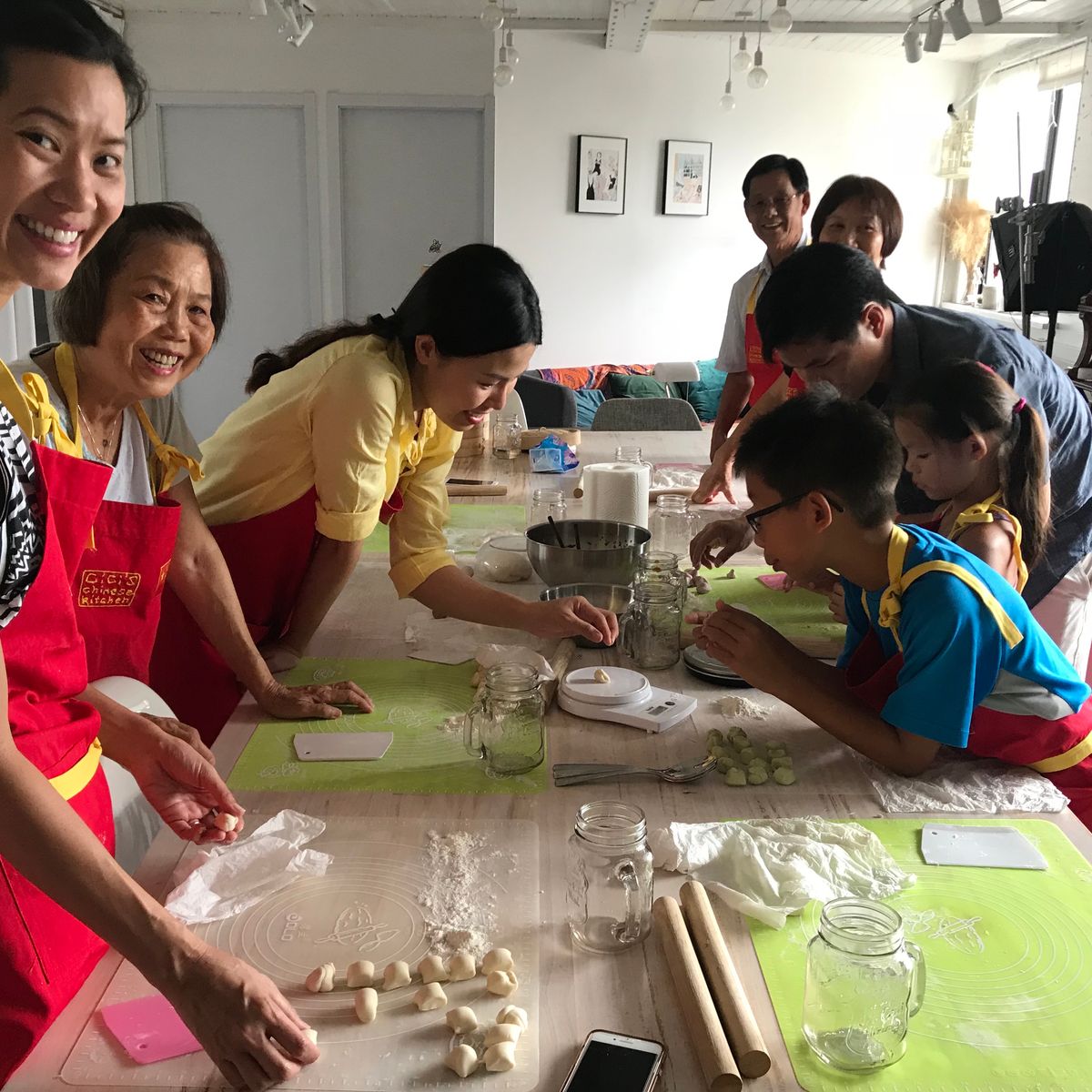 Fun Dim-Sum Cooking Class with Passionate Local Senior Chef