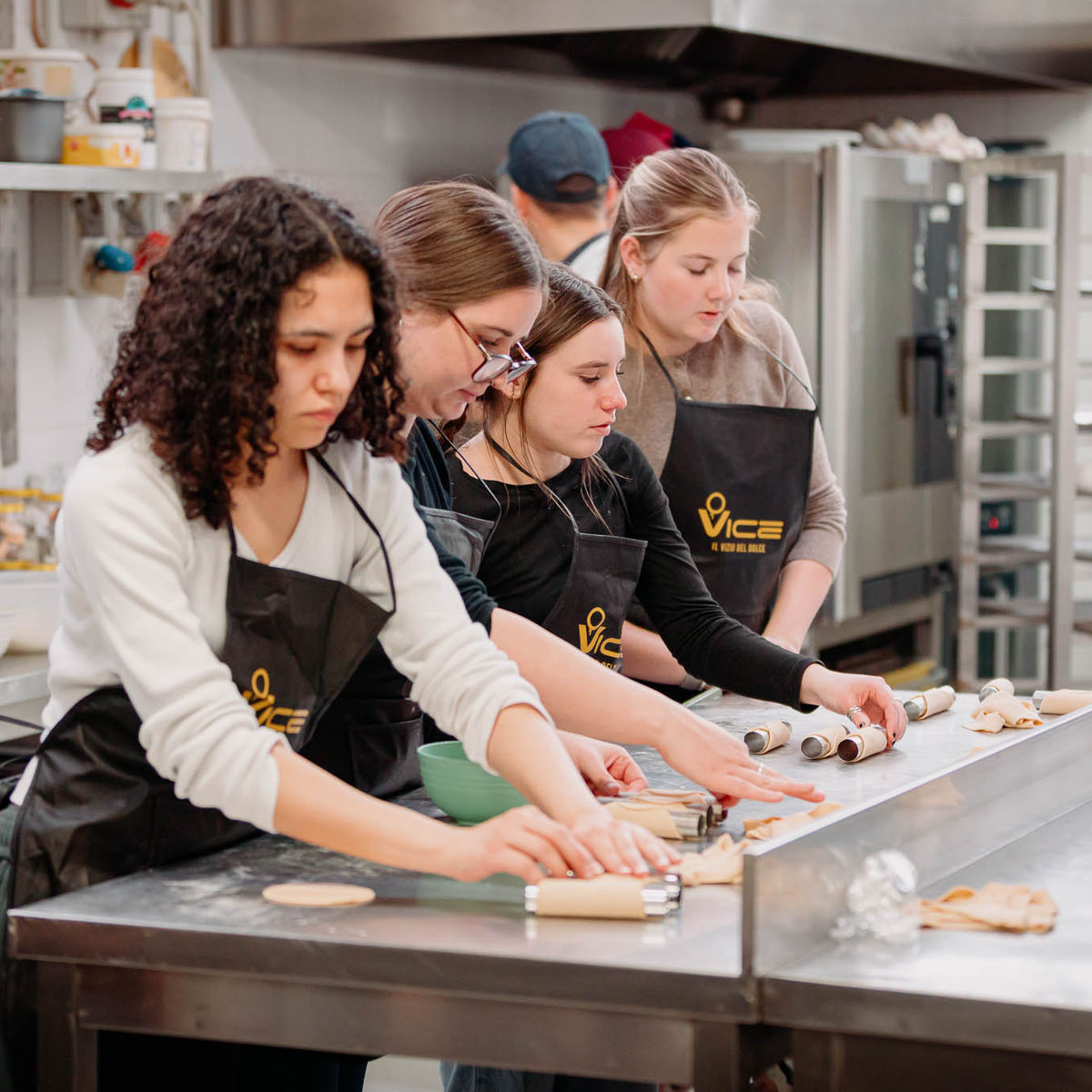 Gelato, Tiramisu, and Cannoli Culinary Class in Rome on Sundays