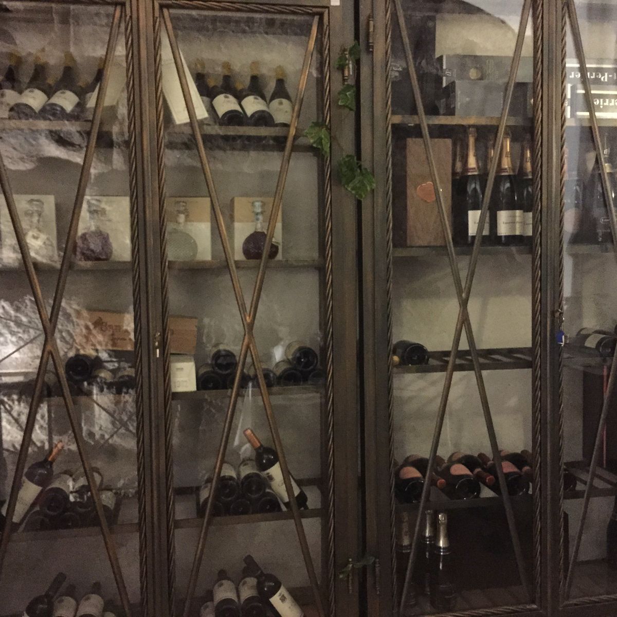 Gourmet Tasting Dinner with Wine Pairing in Luxury Restaurant near the Pantheon