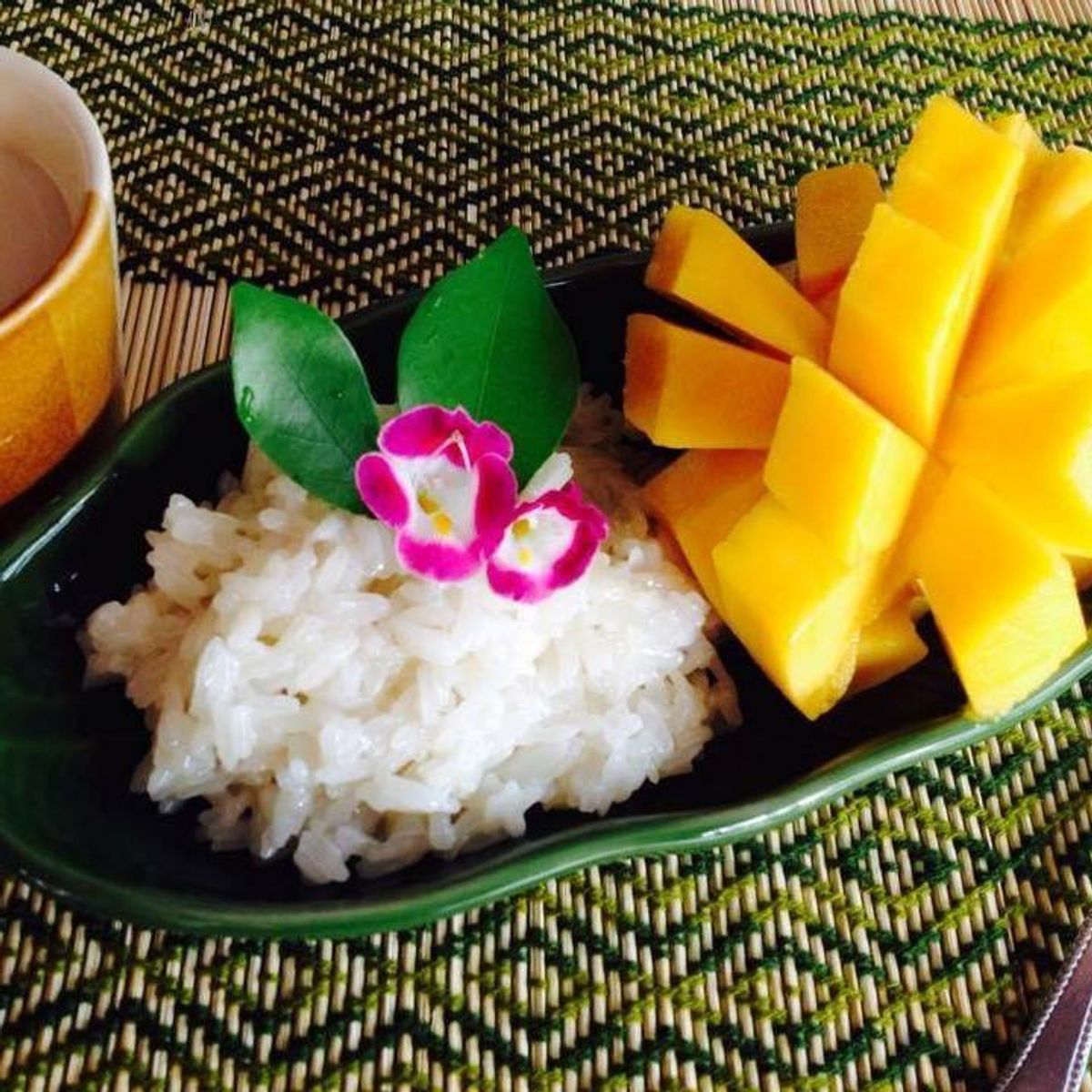 Half-Day Thai Cooking Class and Market Tour