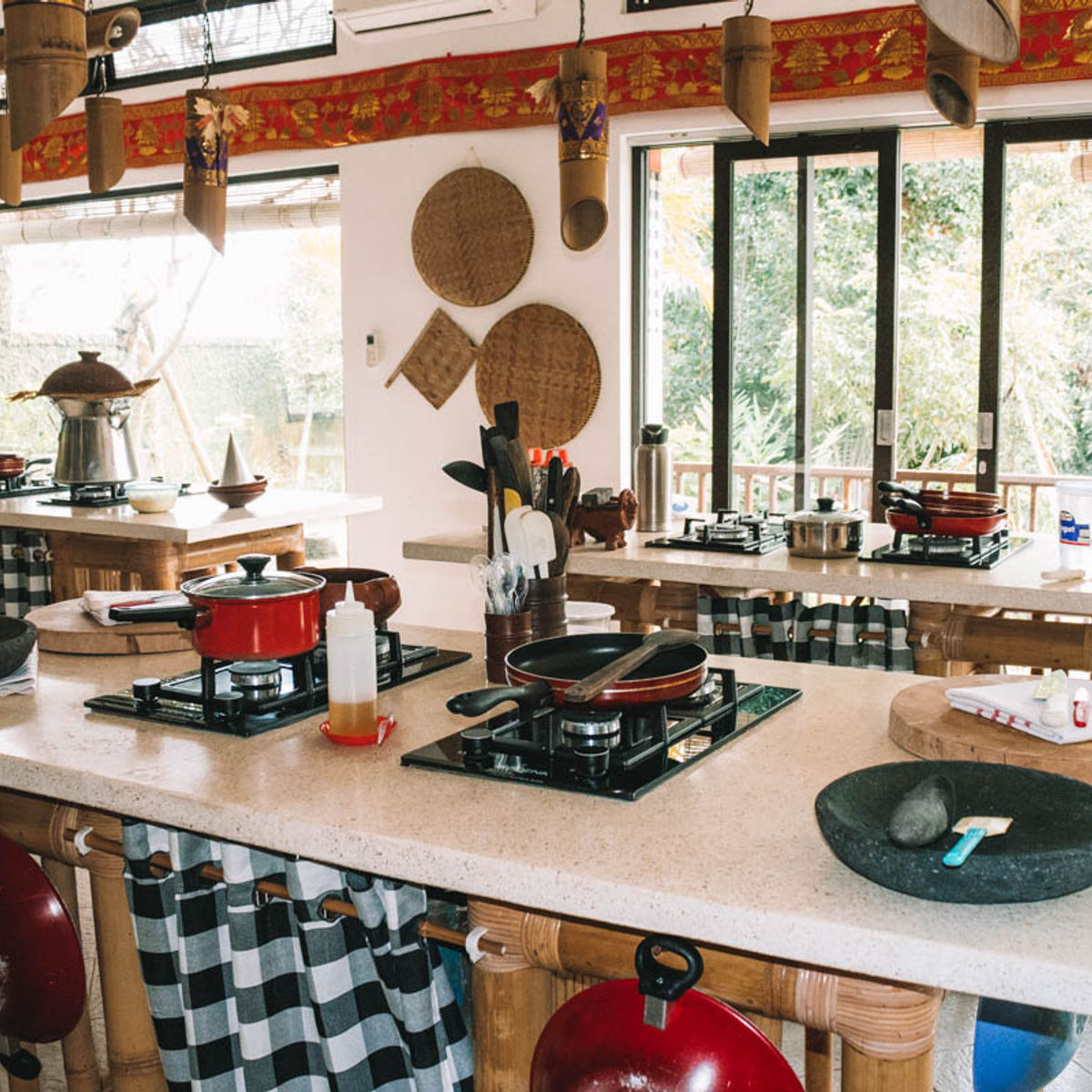 Hands-on Traditional Morning Cooking Class with Market Tour