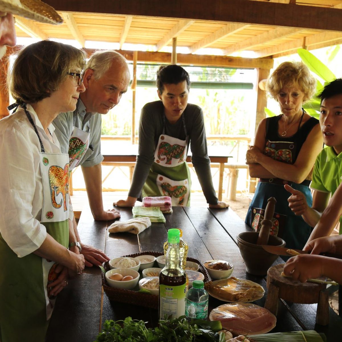 Morning Bamboo Weaving & Cooking class