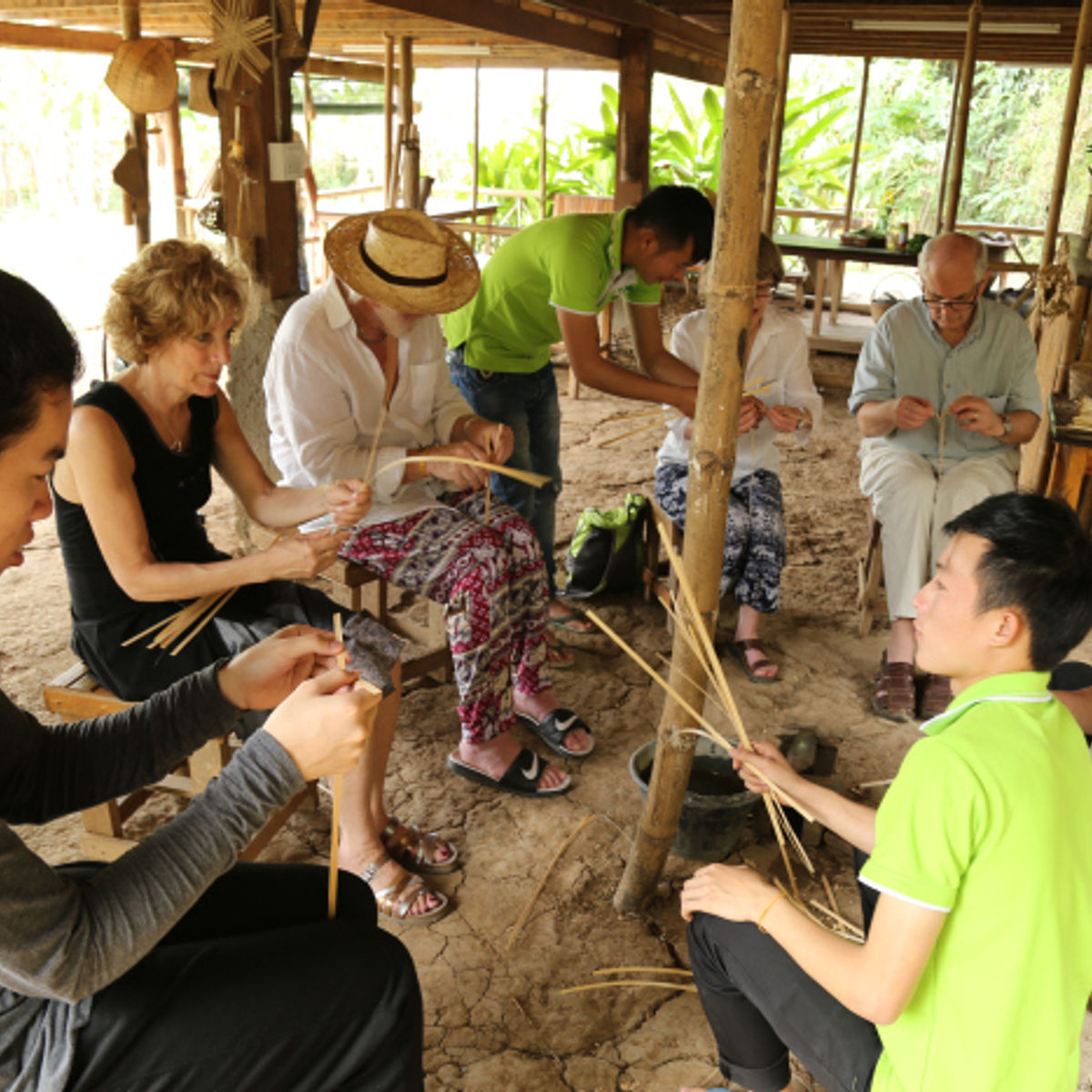 Morning Bamboo Weaving & Cooking class