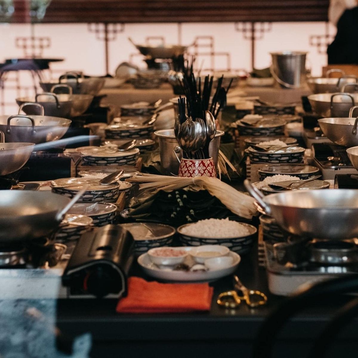 Half-day Gourmet Trip with Hoa Túc Cooking Class